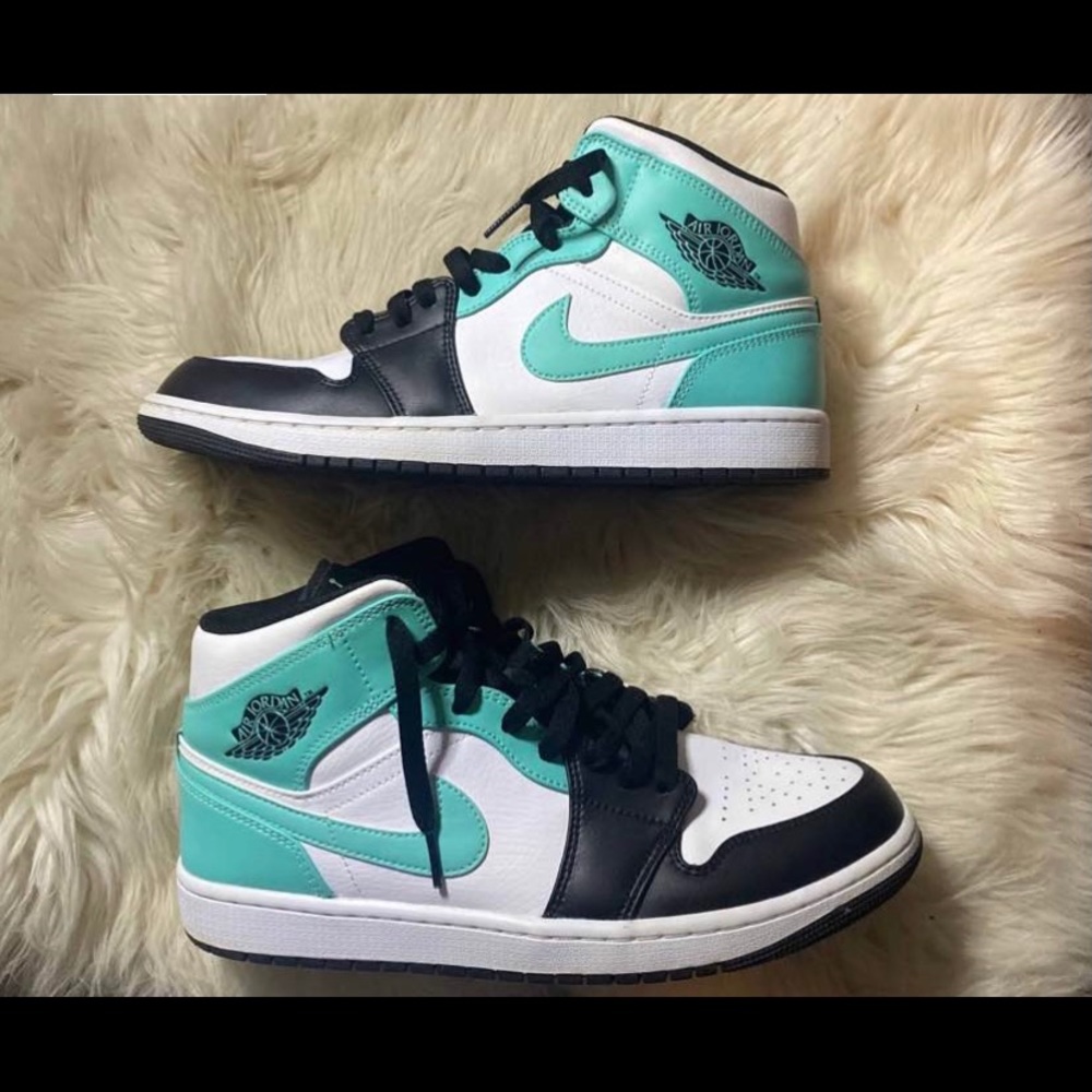 Air Jordan 1 Tropical Twist